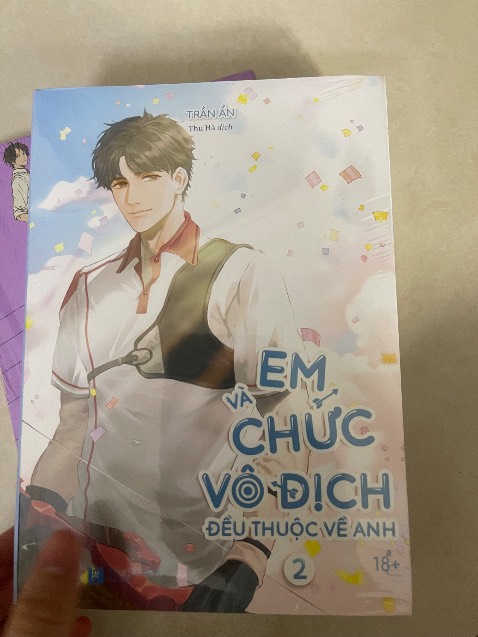 Sách giao về có chống sốc đàng hoàng, giao cực nhanh có điều lúc khui ra thì seal cx bị rách ở dưới rùi🥲