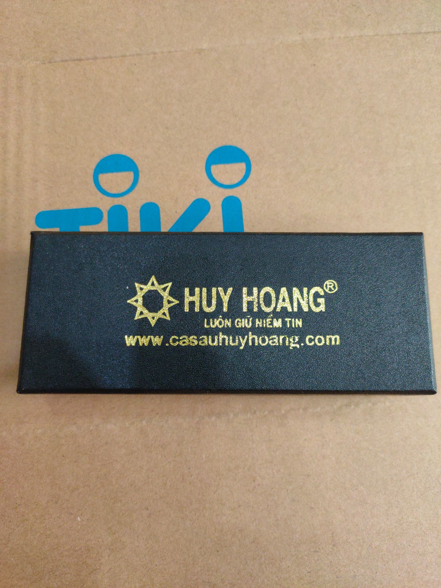 Dây da bò thật.... có hộp và thẻ bảo hành nhìn rất sang trọng