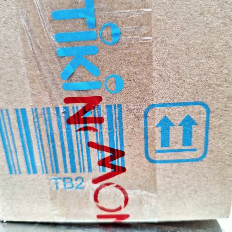 Bao bì tự phân hủy, bởi vậy sử dụng vô cùng tiện lợi, nhanh chóng, gọn gàng, sạch sẽ. Chỉ cần thả gói bột vi sinh vào bồn và nhấn nước, thế là xong.