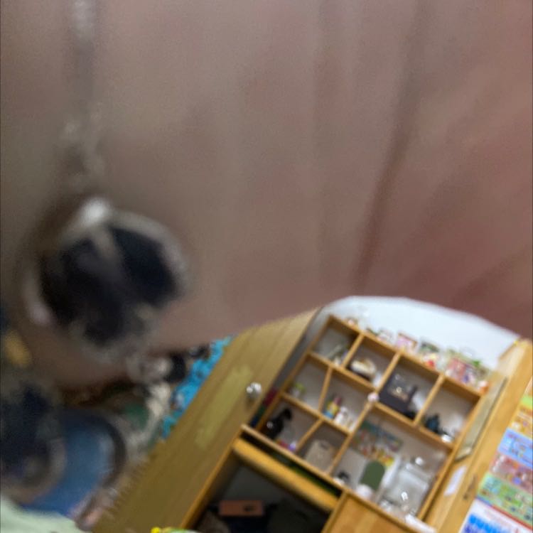 Trơn trượt, ko dính dễ té