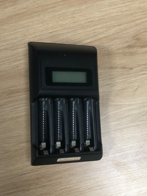 dùng ổn, có màn hình nên nhìn trực quan hơn loại không có màn hình. dùng ổn, có màn hình nên nhìn trực quan hơn loại không có màn hình.