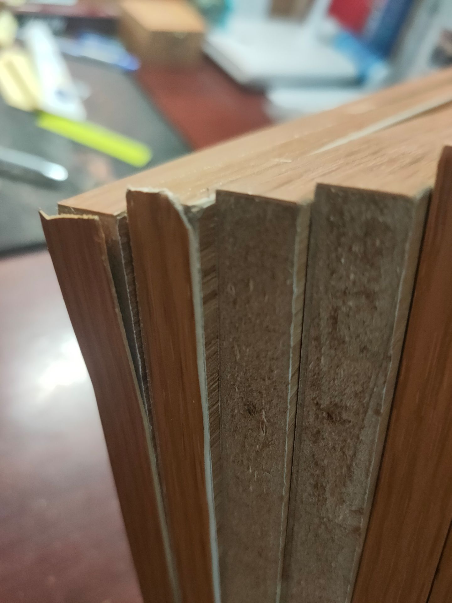 gỗ có bị chút vấn đề nhưng mà lắp xong thì ưng ý lắm luôn