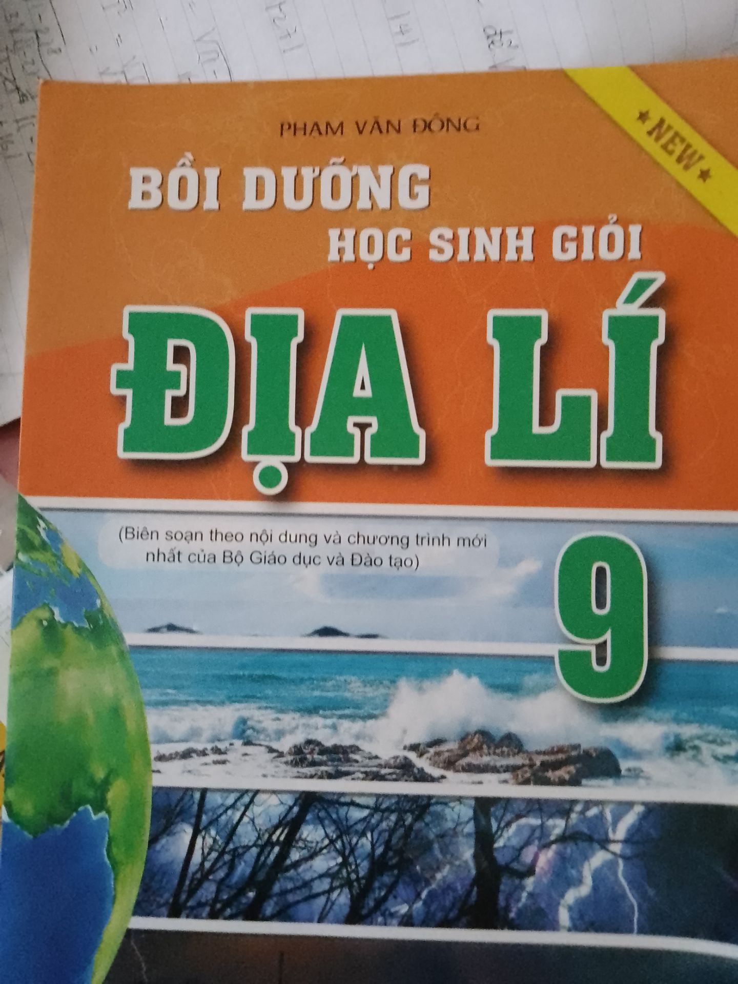 sách mới, in rõ ràng, bìa trơn, nội dung hay, đáng tiền
