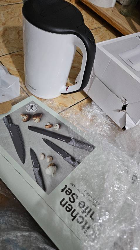 Ok. Tăg kèm bộ dao, ưng lòng. Mua lại lần 2 oi. Ấm cũ xài đc 1.5nawm mà chưa hỏng