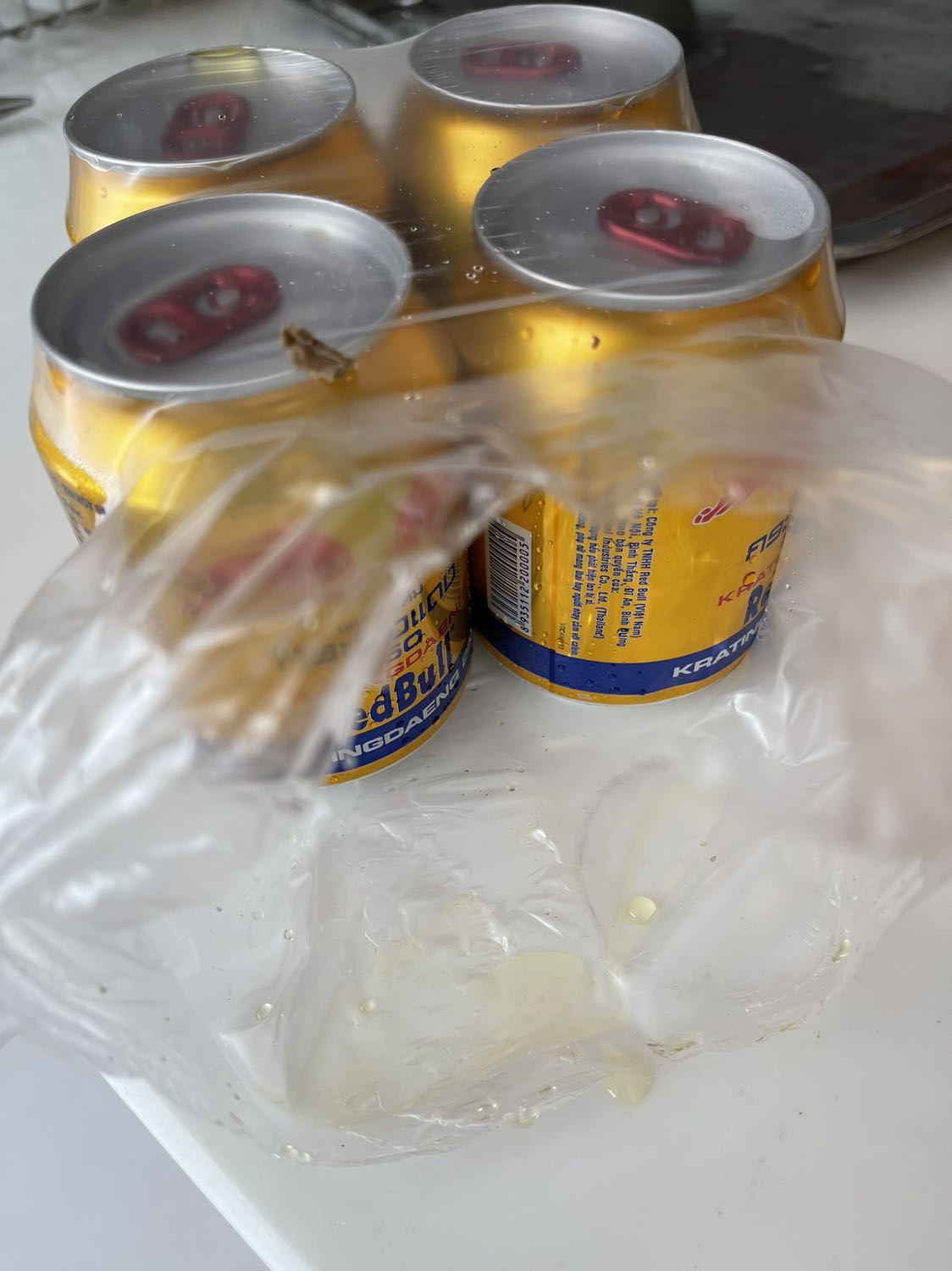 Giao chậm
Chảy nước tùm lum, thùng ướt mem
Kiểm tra thì thấy thế này
Cạn lời
Lần thứ2 của Tiki Trading
Càng ngày càng tệ