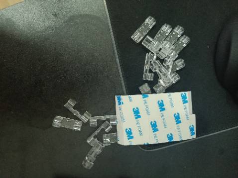 Dính được, vừa với một số dây điện, những dây quá to thì bỏ không vừa