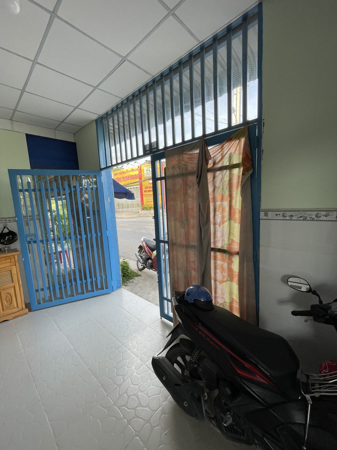 Đúng sản phẩm
Tưởng team 3 lớp nhưng là team 1 lớp
- 1sao