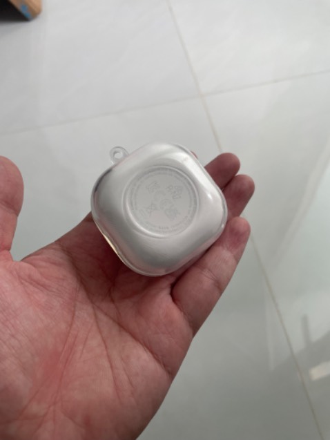 Phần nắp khít tốt, còn phần đế hơi lỏng Phần nắp khít tốt, còn phần đế hơi lỏng