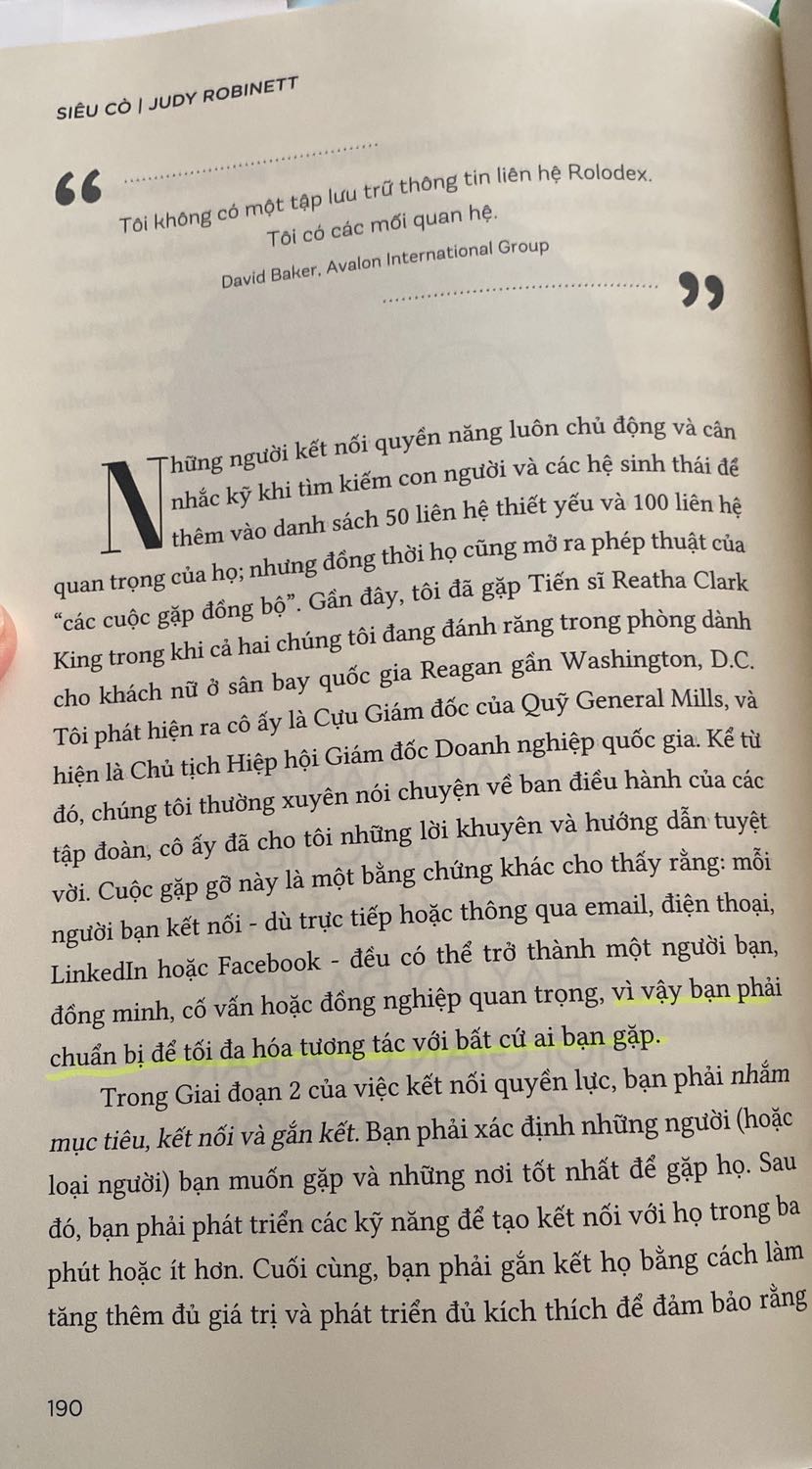 Nội dung sách tương đối hay khi giúp bạn cụ thể hoá các bước để xây dựng và mở rộng giao tiếp cũng như kết nối mạng lưới quan hệ. Sự cho đi trước khi mong muốn được nhận lại và cho đi một cách nhất quán sẽ mang lại cho bạn nhiều lợi ích ngoài mong đợi.
Tuy nhiên, không hiểu vì sao, dịch giả lại dùng từ “LOẠI NGƯỜI”, để nói về các kiểu người và các dạng tính cách mỗi người khác nhau trong xã hội. Làm người đọc có cảm giác phân biệt, và có sự đánh giá thiếu tôn trọng các tầng lớp trong xã hội từ phía nhà xuất bản.
Ví dụ:  - Loại người bạn muốn đánh số
-Bạn phải xác định những người hoặc LOẠI NGƯỜI bạn muốn gặp, và những nơi tốt nhất để gặp họ. ( Trang 190)
- bằng cách trở thành LỌAI NGƯỜI mà những người khác mong muốn kết nối ( Trang 340)
 
Và vô số lần dùng từ này trong xuyên suốt cuốn sách.
