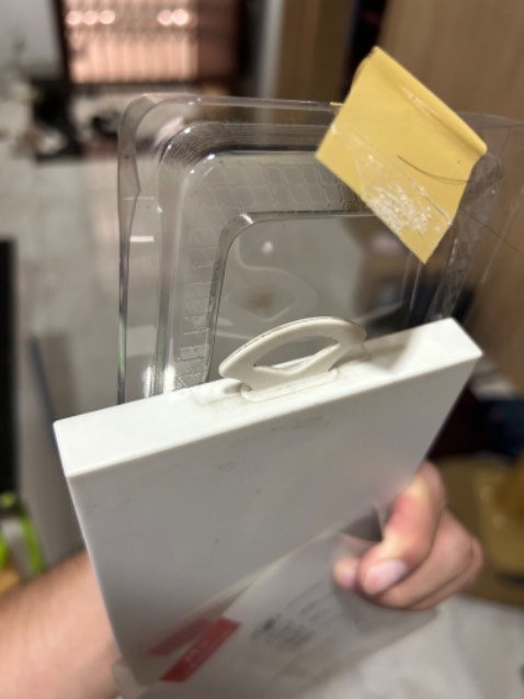 Đóng gói cẩu thả, hàng cũ rất cũ, không giống như mô tả. Treo đầu dê bán thịt ***.