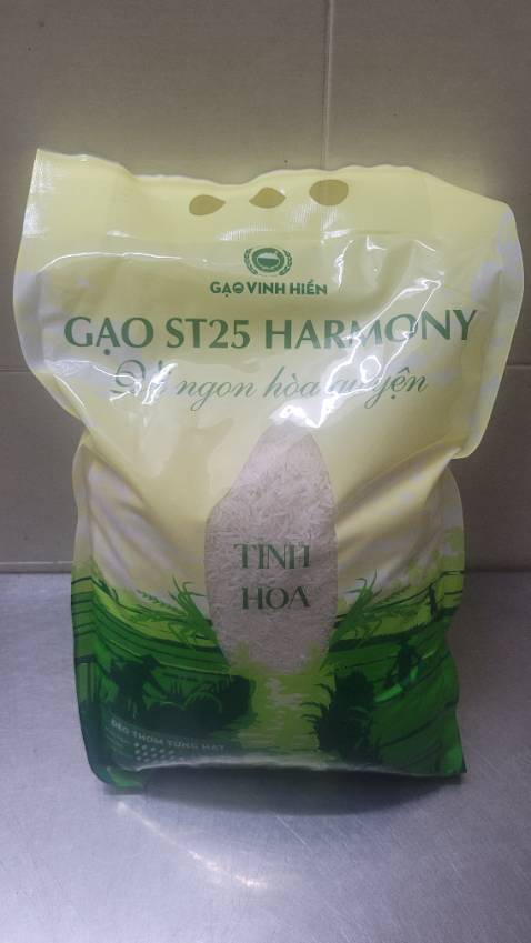 Gạo ngon, cơm mềm dẻo thơm. Ngon hơn hẳn các loại ST25 khác, giá lại tốt hơn. Gạo chân ái là đây rồi, cảm ơn Tiki 😘