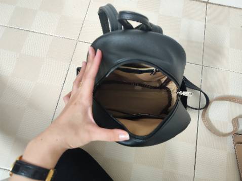 Chất liệu mềm, đường may đẹp, vừa quyển tập học sinh