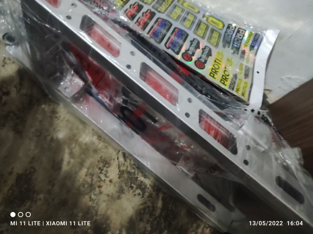 đường ngọt ngọt chua chua
do lần đầu ăn không quen nên thấy khó ăn