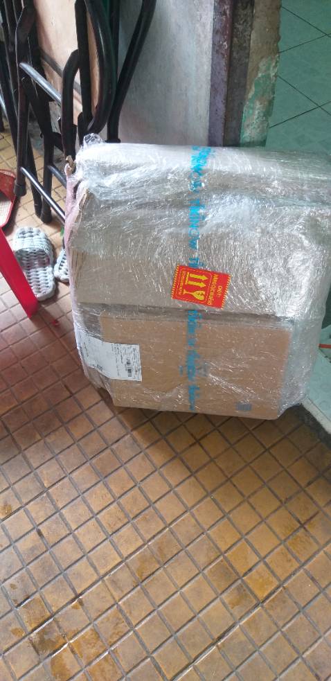 Kệ đẹp, đúng màu mình thích luôn. Rất chắc chắn và để được khá nhiều món.
Shop và tiki đóng gói kĩ lưỡng và ship nhanh nữa. 
Cảm ơn rất nhiều.