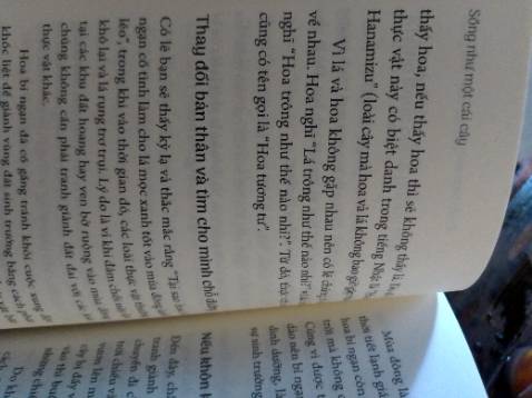 Sách đóng gói rất kỹ, được bọc nhựa đóng kín cuốn sách, rất mới. Nội dung thì nhẹ nhàng, dễ hiểu, như lạc vào thế giới thực vật vậy. Đọc sách mình giải thích được vài loại tại sao có tên như thế, hay, hợp.