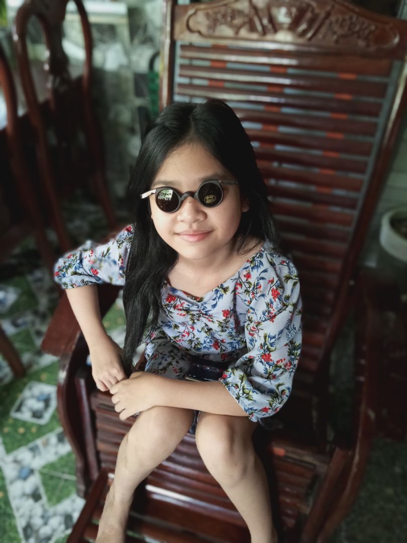 kính nhỏ nhưng rất cute