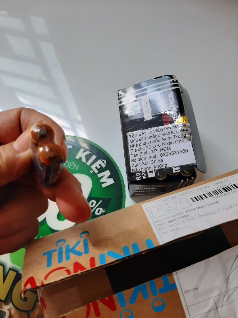 Pin bị sét , bị hư rồi, không sài được Pin bị sét , bị hư rồi, không sài được