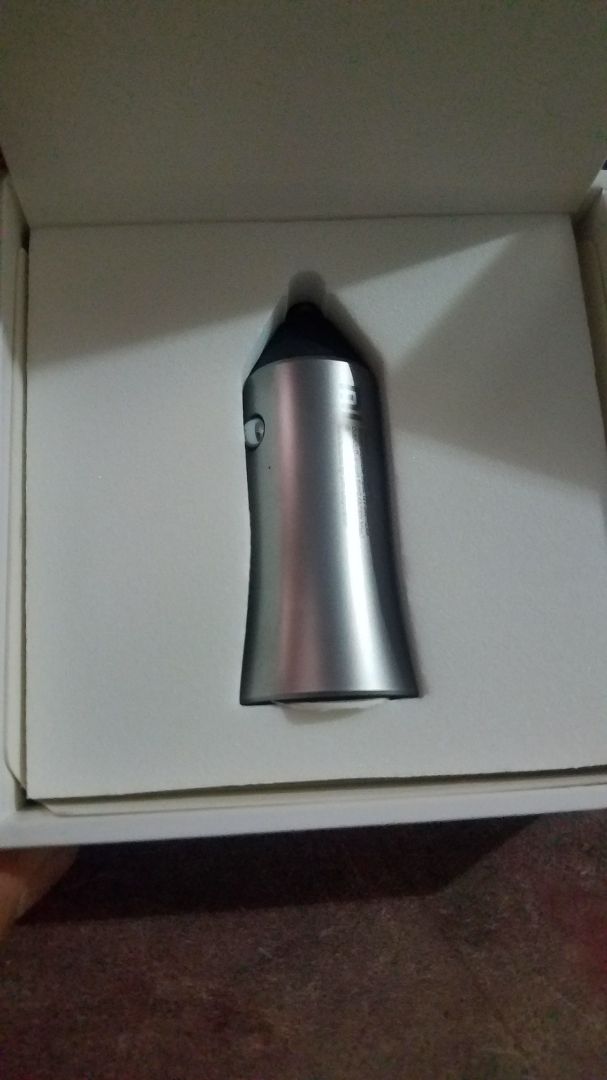 tiki giao nhanh sớm hơn dự kiến 2 ngày ,hộp còn nguyên tem ,sản phẩm cầm chắc tay ,cắm vào xe thấy ok ,chưa sửa dụng nên chưa đánh giá chất lượng.mong là sản phẩm tốt như những người đã dùng đánh giá cao về con này .