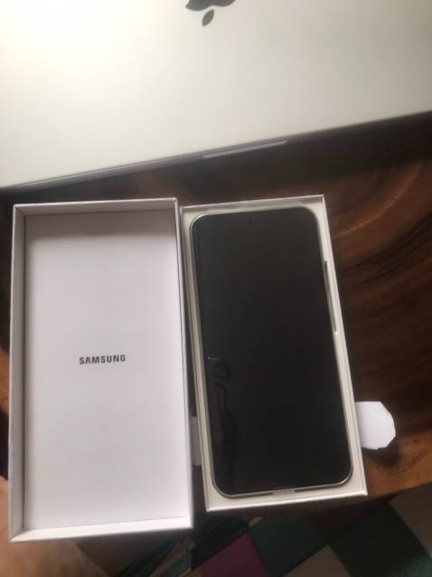 Camera hình chụp đẹp. Độ phân giải sắc nét. Bộ nhớ lớn.