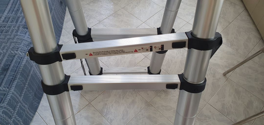 Thang vững, giống mô tả, đầm, chắc. Tuy nhiên có nhược điểm là đôi khi kéo lên khớp không ăn mà không tuột xuống làm người sử dụng lầm tưởng đã vào khớp, dễ gây nhầm lẫn, bước lên làm sái khớp, gãy thanh ngang.