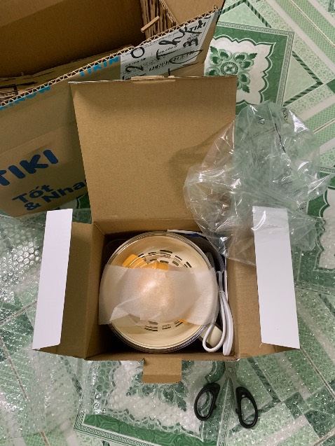 Sản phẩm như giới thiệu, đã vắt sáng nay: máy chạy mạnh và em. Dùng lâu dài không biết có bền như của philip không? Sẽ đánh giá tiếp sau khi dùng thêm một thời gian nữa.