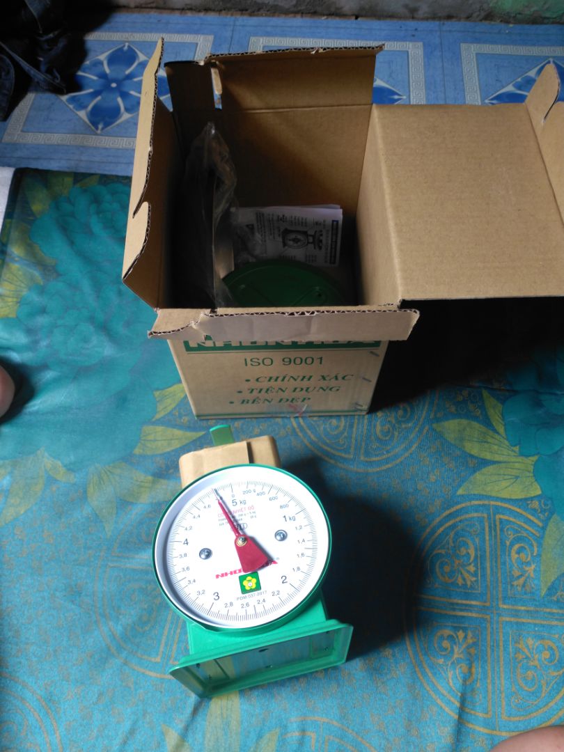 cân bi mop, không đong lắp nhua lai dc, shop ban đô lua đao, moi nguoi không len mua o shop nay. vi so tien nho len không muon lm lớn truyen. binh luân nay de cho moi nguoi tranh xa shop nay ra.