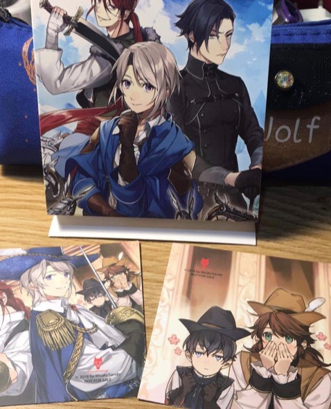 Giao siêu nhanh. Sách cũng được đóng gói và vận chuyển rất cẩn thận nên không bị trầy xước gì. Đầy đủ các phụ kiện cũng như được bọc bookcare kỹ lưỡng. Xứng đáng 5 sao vì chất lượng dịch vụ và sản phẩm tuyệt vời.