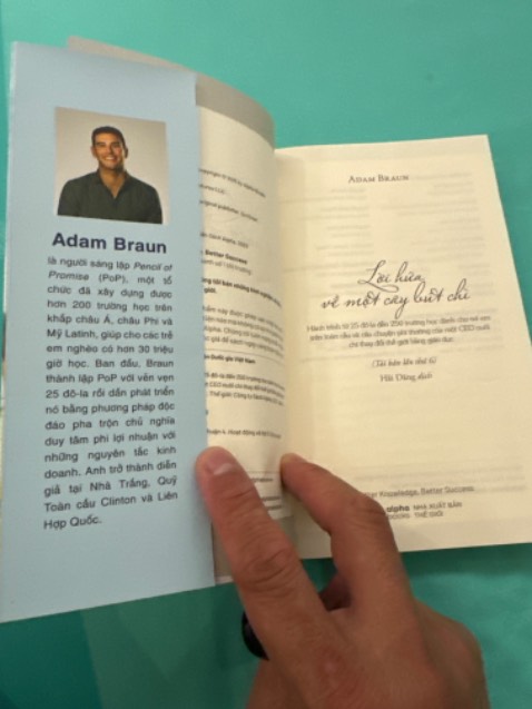 Sách có nội dung truyền cảm hứng… Chất lượng giấy & in khá tốt, size rất vừa tay.