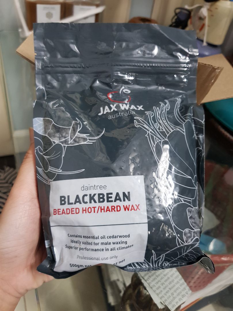 Tôi đặt green nhưng giao nhầm black rồi. Có cách nào đổi hàng không shop? Vì hai loại dùng cho da khác nhau nên không thể du di cho qua được, mong shop thông cảm.

Giao hàng nhanh.
Đóng gói cẩn thận.