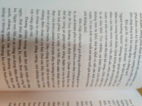 Sách bìa mềm áo ôm in có hình minh họa rất đẹp. Nhã Nam như thường lệ vẫn làm mát lòng người yêu sách với công phu biên tập chỉn chu & dịch thuật tinh tế. Lời văn dung dị, gần gũi nhưng đầy uyên thâm. Những việc rất đời nhưng được thiền sư nhìn qua lăng kính của người giác ngộ đã trở nên nhẹ nhàng thấm đẫm thiền vị. Chiêm nghiệm những bài giảng của thầy để sống từng giây phút an lạc thảnh thơi trong giây phút thực tại.