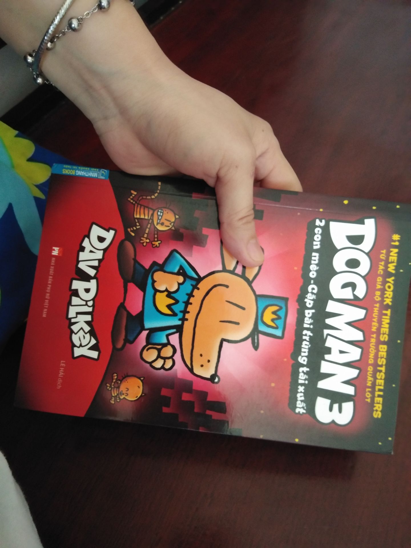 sách bị lỗi nè, in bị lỗi nặng