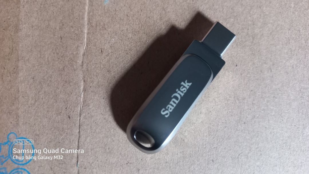 USB OTG Sandisk Ultra tiện lợi cho nhu cầu đa dạng thời nay, kích thước gọn nhẹ và mẫu mã đẹp, giá lại tốt. Về dịch vụ thì thích nhất Tiki Now, giao hàng nhanh đáp ứng được  yêu cầu cấp thiết của người mua. Thank Tiki!
