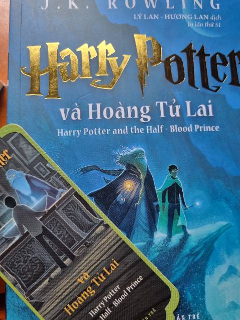 Sách không bị móp, nặng, chắc tay, đã được bao sẵn khi giao