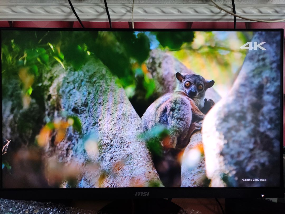 Màn hình đúng mô tả, màu mặc định bị ám phải chỉnh tay hình mới trong. Loa âm thanh nhỏ, chủ yếu chống cháy, thời gian chuẩn bị và giao hàng nhanh, shop đóng gói ổn. Màn hình đúng mô tả, màu mặc định bị ám phải chỉnh tay hình mới trong. Loa âm thanh nhỏ, chủ yếu chống cháy, thời gian chuẩn bị và giao hàng nhanh, shop đóng gói ổn.