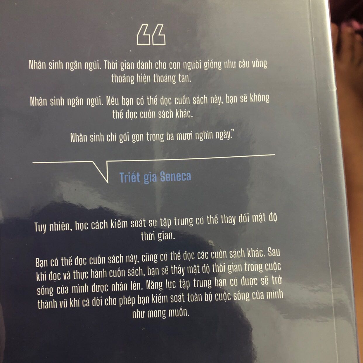 Nhận sách khá lâu nhưng do dịch nên ko sao hết, lần nào mua trên tiki thì sách giao tới đều ok hết. Về phần nội dung thì mình thấy sách đọc có nhiều cách hay để áp dụng vô thực tiễn, rất thích hợp cho những đứa muốn áp dụng các mẹo hay vào cuộc sống