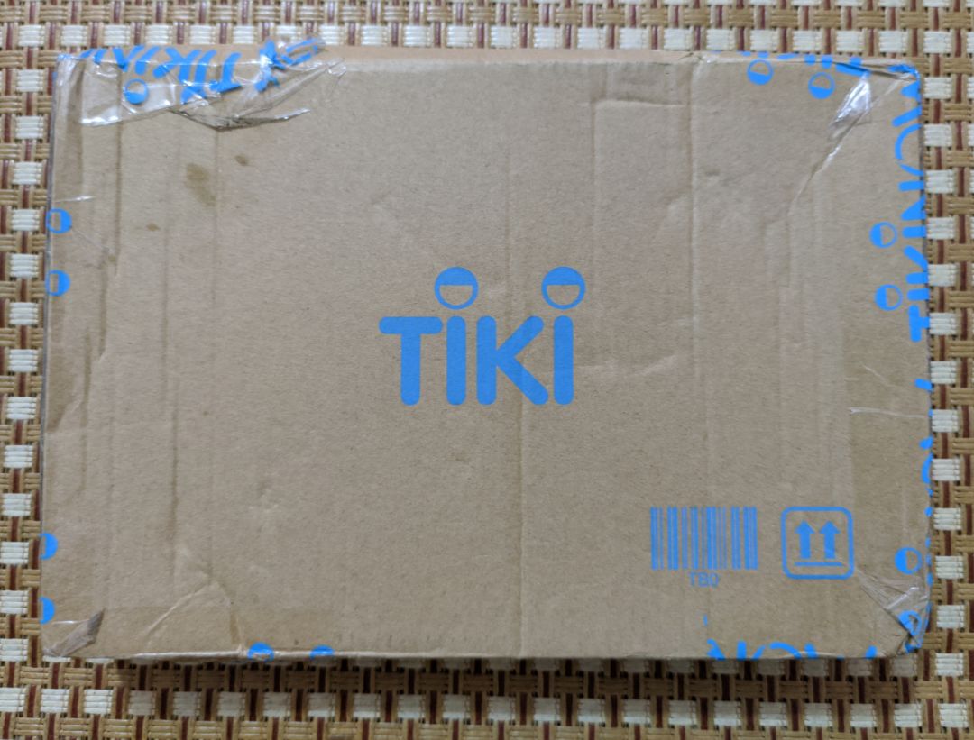 Giao hàng nhanh !
Hộp đựng khá chắc !
Sách còn nguyên seal ni lông !
Hàng + free ship giá 106k so với giá bìa là 177k !