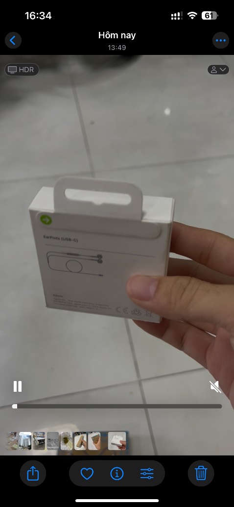 Tai nghe chính hãng, có dây nên âm thanh vẫn tốt nhất