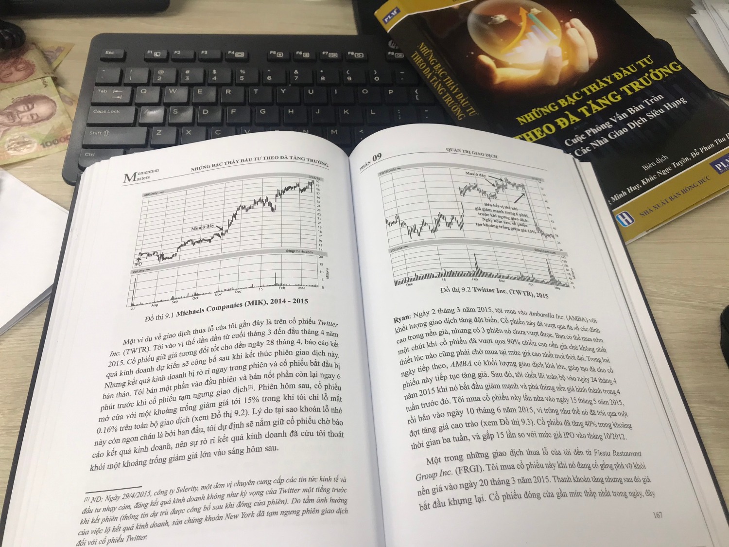 Hình thức: Sách rất đẹp, đóng màng bọc kỹ càng. Ngoài bìa lót còn có bìa đen bên trong mạ vàng sang trọng và tinh tế
Nội dung: Mình mới lướt qua! Có vẻ rất hữu ích và đáng mong chờ
Giao hàng: Rất nhanh. Mình chọn nhà bán PLM Trading, chọn tiki thường mà mới đặt tối hôm qua đã giao ngay sáng hôm sau.