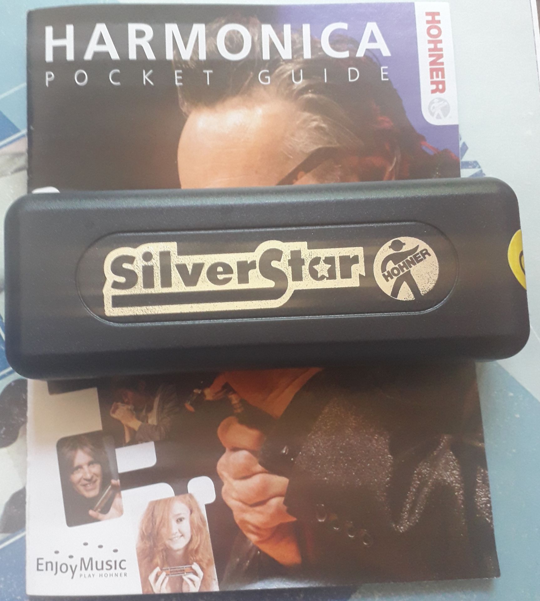 Kèn harmonica diatonic Hohner M50401 dùng được, còn về chất lượng mình không giám đánh giá. Đúng như mình đặt hàng và cũng đúng như hình hình. Chào Tiki.