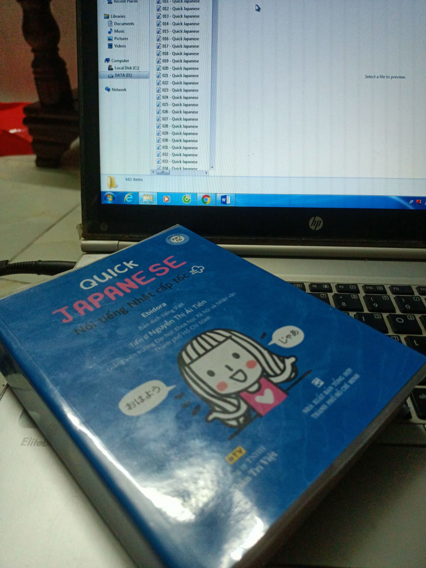 Sách dễ thương. Dễ hiểu. Ưng nhất là file nghe đọc từng câu tiếng Nhật cho mỗi trang. có đĩa lẫn bản file mp3 online.