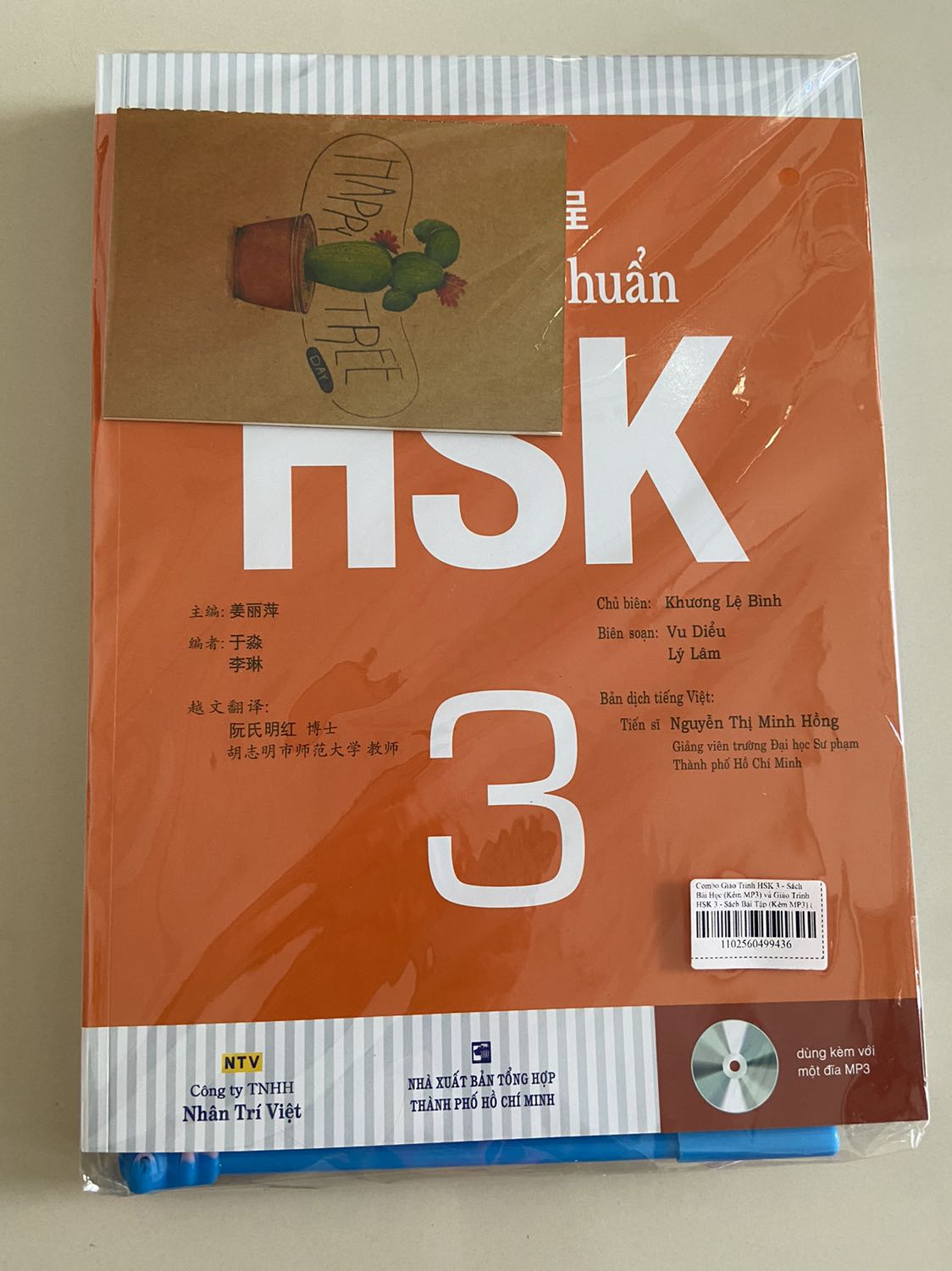 Giao hàng nhanh, trong vòng hơn 1 tiếng đã nhận sách, mình đã mua 3 lần ở đây và có chia sẻ cho các bạn mua ở đây, mua combo đc tặng thêm bút và sổ tay.