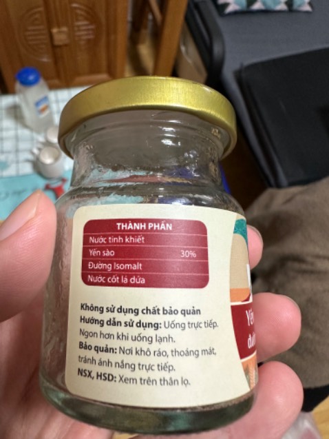 Đóng gói chắc chắn, yến 30% thấy khá đặc, có thêm chút đường thấy cũng dễ uống, thêm túi dễ tặng quà .