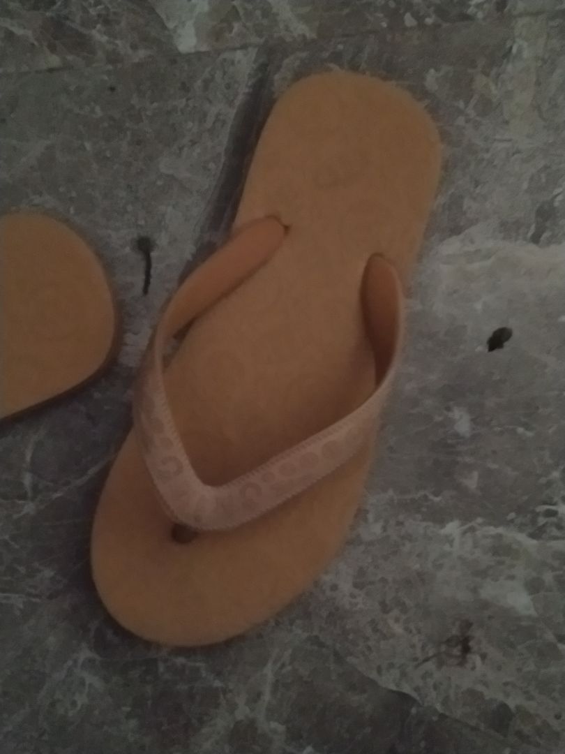 Lần đầu mua hàng ở shop nhưng hài lòng n. Vì ko có tgian đi mua nên đặt onl; ai ngờ hài lòng quá trời nè.