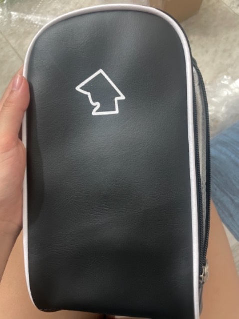 Mình mua là vì cái túi giữ nhiệt bên shop mình rất thích rất đẹp nhưng tại sao lại giao cái túi giữ nhiệt khác hình và khác chất lượng là sao vậy shop