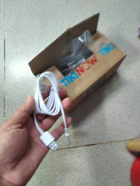 Xạc ko vô điện thoại yêu cầu đổi lại shop ơi