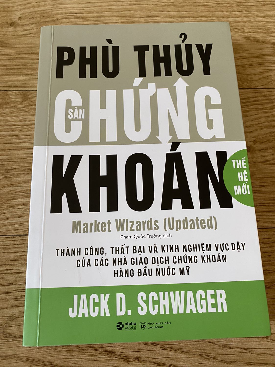 Nội dung tuyệt vời, thực tế đầy hấp dẫn từ những trader hàng đầu. Sách đẹp, mới và thích nhất là thời gian giao cực kỳ nhanh! Cảm ơn!