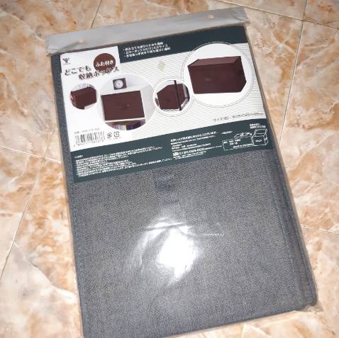 Hàng tốt. giao đúng thời gian. Giá ổn. Hộp tiện lợi đựng đồ để đỡ bụi , nhìn sang xịn mịn cực. Đúng kiểu mấy phong cách Châu Âu mà Thụy Điển IkeA ấy, lịch sự nhã nhặn. Mình cứ tìm cái mẫu này mãi nay mới thấy.Canh được lúc sale rẻ quá trờiiii
Mình rất ưng ý và sẽ tiếp tục ủng hộ shop
Phiếu cảm ơn cũng nhẹ nhàng dễ thương nữa, đúng người dễ thương như mihf thích hihiia