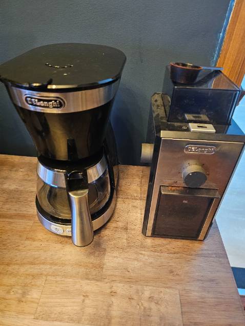 This makes some of the most consistent best tasting coffee I have ever had. The only downside is it only makes five cups at a time. So I need to brew twice each day. :-D But it's OK the timer turn off very convenient and safe. It match same my coffee grinder brand.