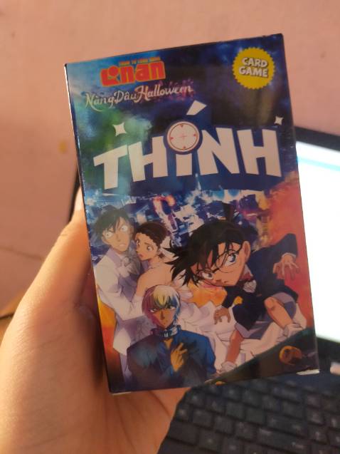 Card bên trong đẹp, mình mua để sưu tầm chứ k chơi... mặc dù đã đọc kích thước hộp trước rồi nhma nó vẫn rất nhỏ so với mình nghĩ. Bên trong card bằng nhựa, in rõ nét