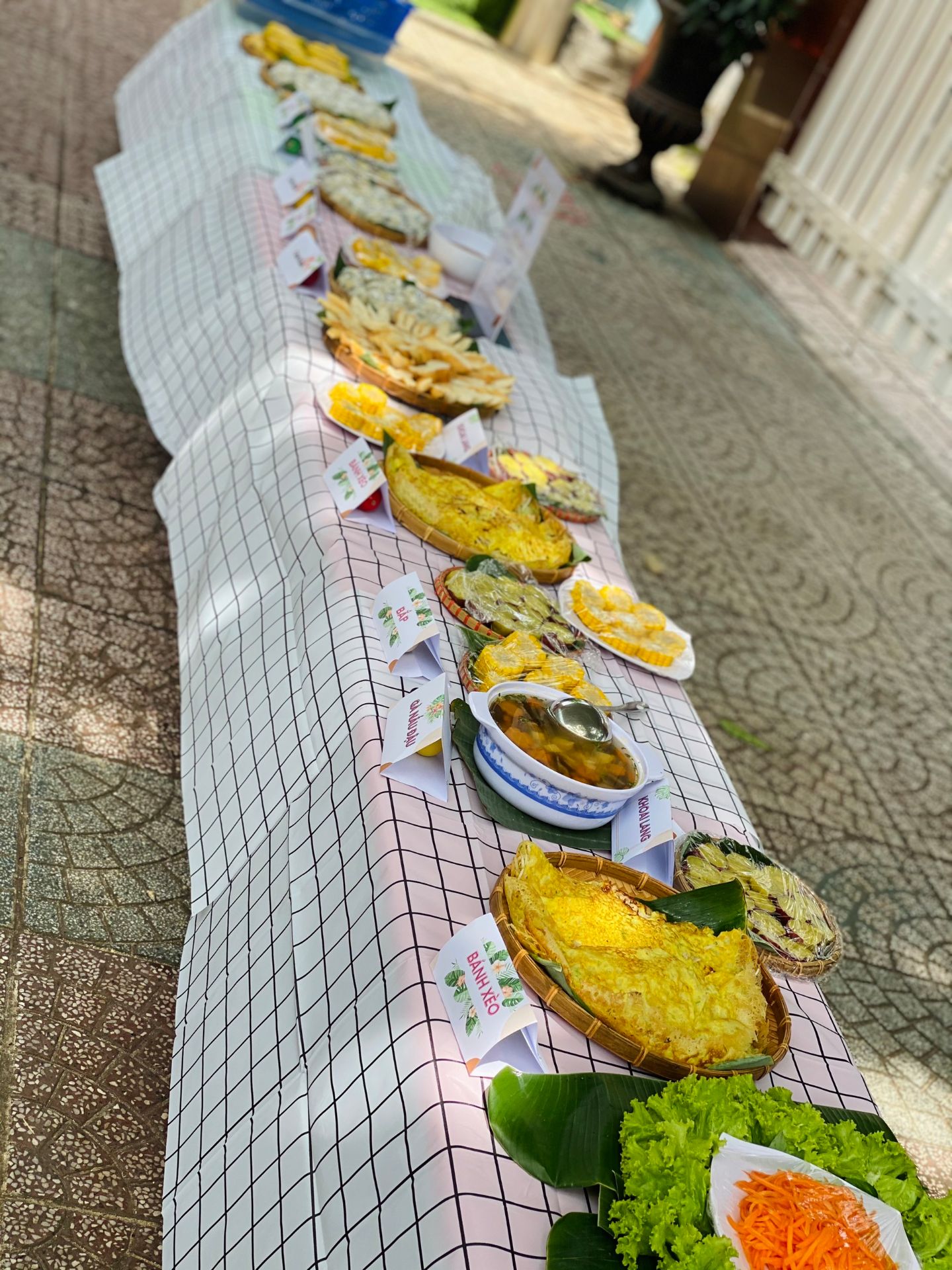 Miễn phí vận chuyển cho đơn hàng từ 1.***đ

Chính sách đổi hàng:
- Quần, áo: Được đổi hàng trong vòng 30 ngày kể từ ngày mua.
- Giày dép, áo len: Được đổi trong vòng 07 ngày, được bảo hành 60 ngày kể từ ngày mua.
- Phụ kiện (thắt lưng, ví, túi xách,...): Không được đổi trả, được bảo hành trong